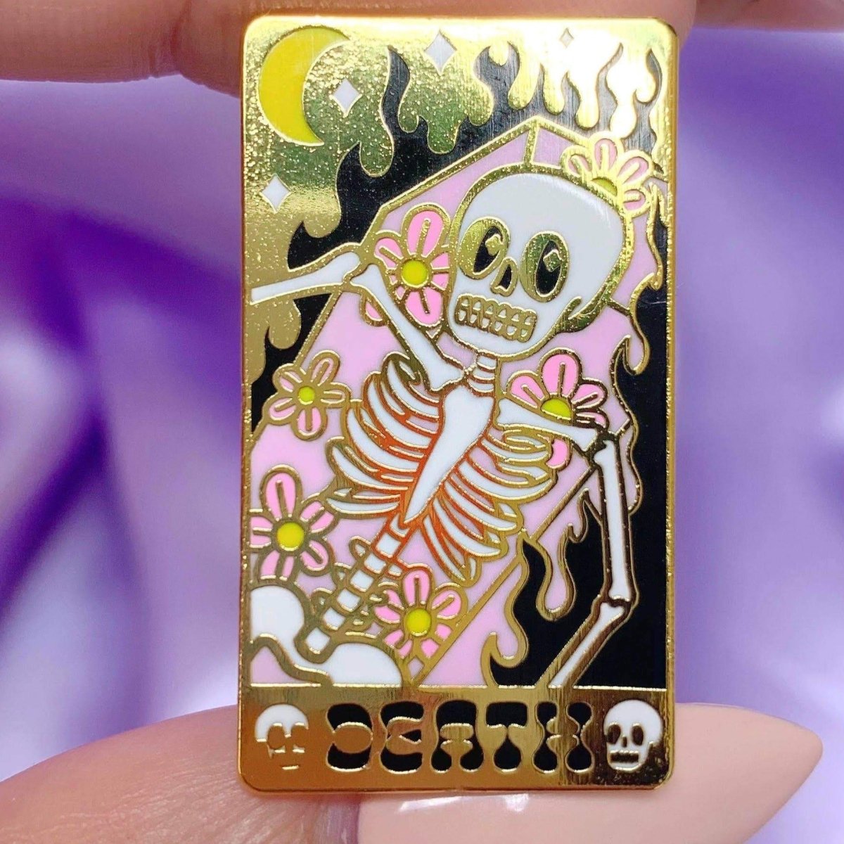 Bobby Pins Co - Death tarot card Enamel Pin - Nine of Earth