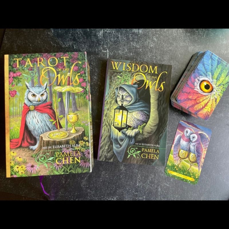 Tarot of the Owls - Nine of Earth